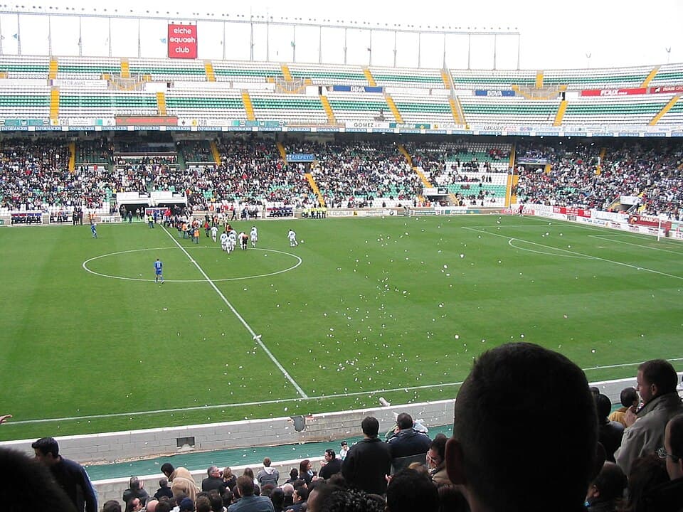 Fußballstadion vor dem Spiel zwischen Elche und Celta Vigo
